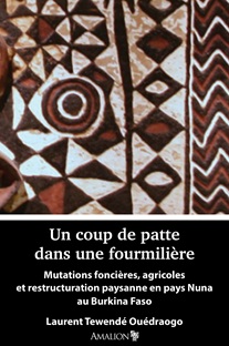 Couverture Un coup de patte dans une fourmilière - Livre neuf